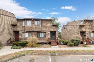 21 Towne House Road 21, Hamden, CT 06514