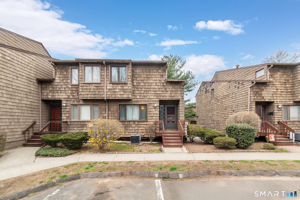 21 Towne House Road 21, Hamden, CT 06514