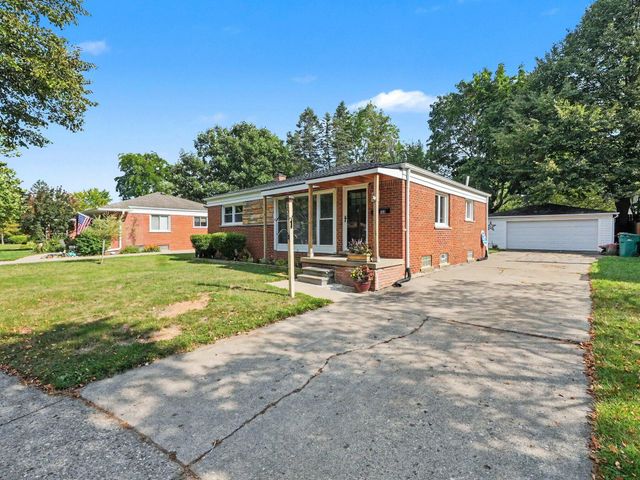 138 Pleasant Ridge Drive, Saline City, MI 48176