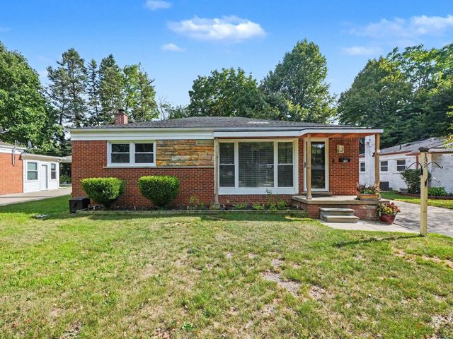 138 Pleasant Ridge Drive, Saline City, MI 48176