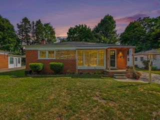 138 Pleasant Ridge Drive, Saline City, MI 48176