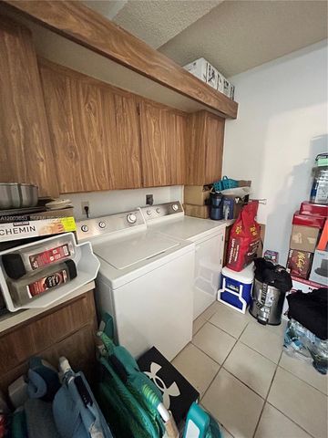 1701 Whitehall Dr 403, Davie, FL 33324