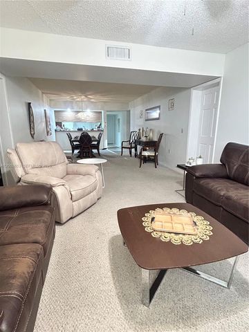 1701 Whitehall Dr 403, Davie, FL 33324