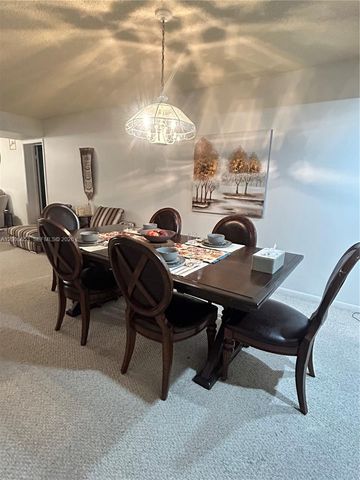 1701 Whitehall Dr 403, Davie, FL 33324