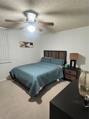 1701 Whitehall Dr 403, Davie, FL 33324