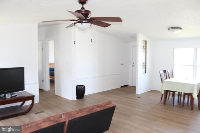 11933 HEATHER DR, Hagerstown, MD 21740