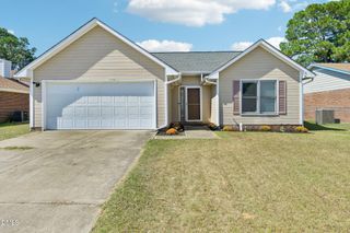 1616 Winnabow Drive, Fayetteville, NC 28304