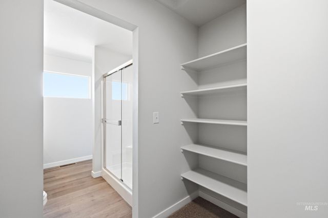 6687 W Fairy Falls Dr, Meridian, ID 83646