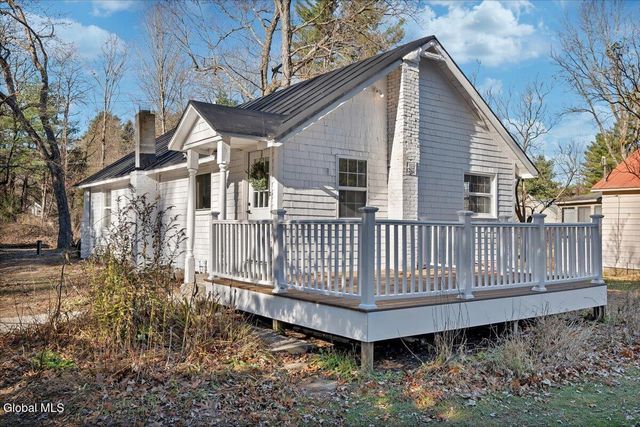 7 Trolley Bed Lane, Wilton, NY 12866