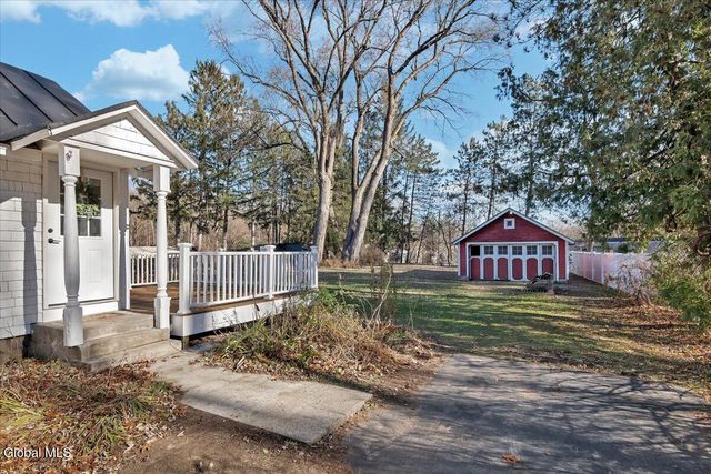 7 Trolley Bed Lane, Wilton, NY 12866