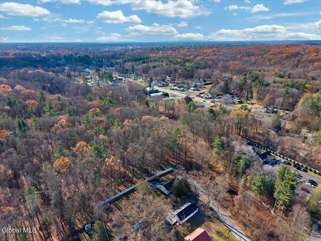 7 Trolley Bed Lane, Wilton, NY 12866