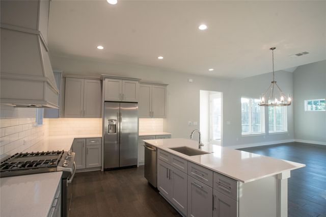 3018 Sunridge DR 9, Austin, TX 78741