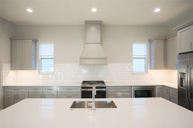 3018 Sunridge DR 9, Austin, TX 78741