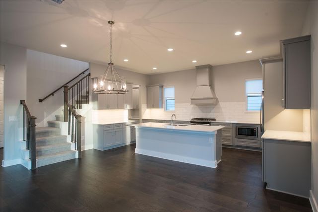 3018 Sunridge DR 9, Austin, TX 78741