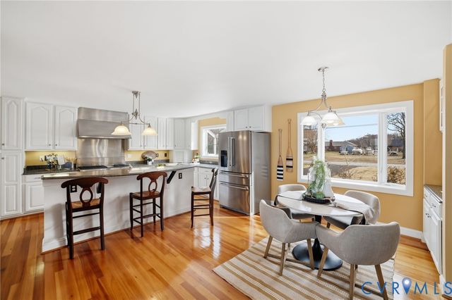 202 W Gwynnfield Rd, Tappahannock, VA 22560