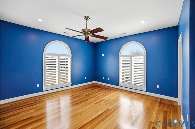 202 W Gwynnfield Rd, Tappahannock, VA 22560