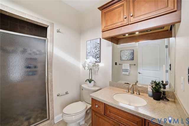 202 W Gwynnfield Rd, Tappahannock, VA 22560