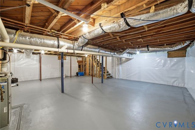 202 W Gwynnfield Rd, Tappahannock, VA 22560