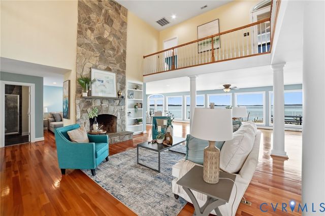 202 W Gwynnfield Rd, Tappahannock, VA 22560