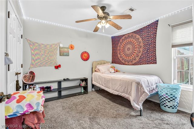 1736 Red Oak Circle, Van Buren, AR 72956