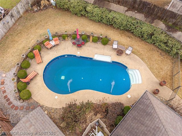 1736 Red Oak Circle, Van Buren, AR 72956
