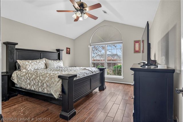 1736 Red Oak Circle, Van Buren, AR 72956