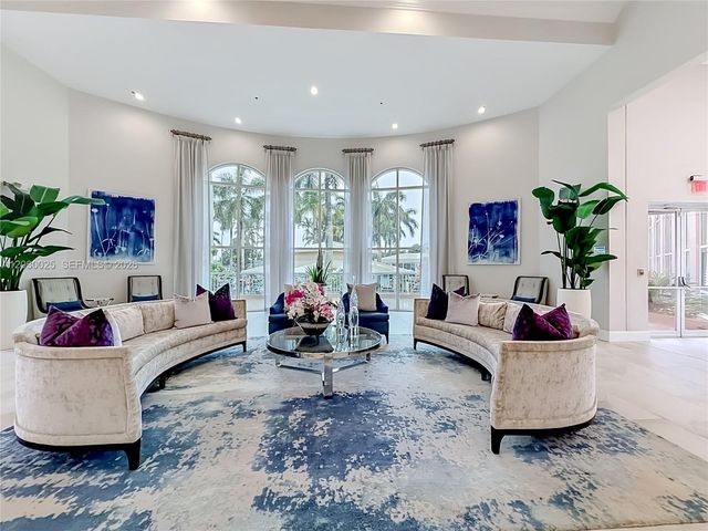 5591 Royal Lake Circle, Boynton Beach, FL 33437