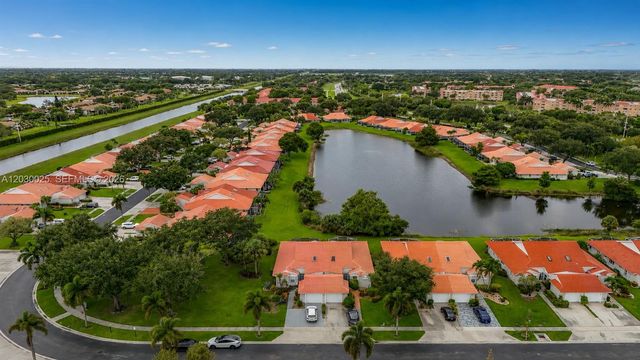 5591 Royal Lake Circle, Boynton Beach, FL 33437