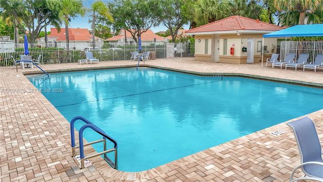 5591 Royal Lake Circle, Boynton Beach, FL 33437