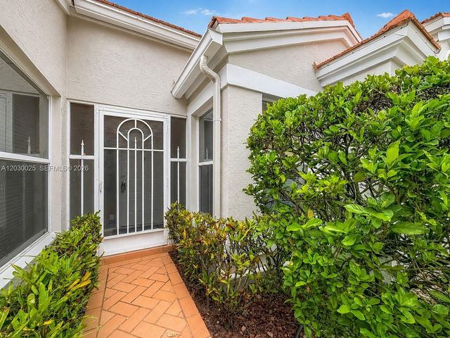 5591 Royal Lake Circle, Boynton Beach, FL 33437
