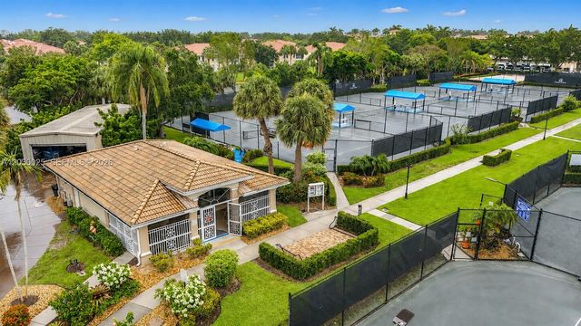 5591 Royal Lake Circle, Boynton Beach, FL 33437