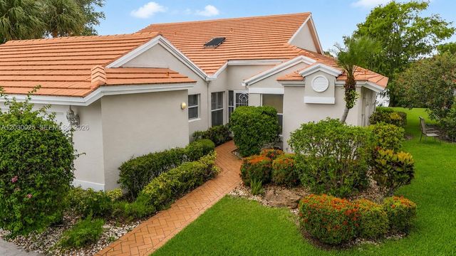 5591 Royal Lake Circle, Boynton Beach, FL 33437