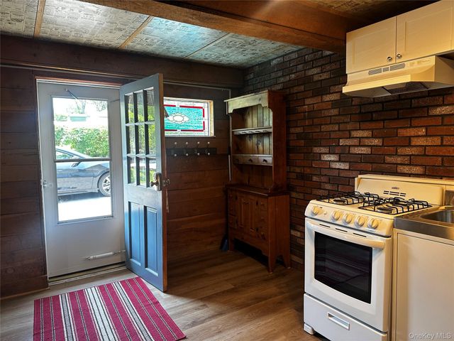 77 Mayer Drive, Highland, NY 12528