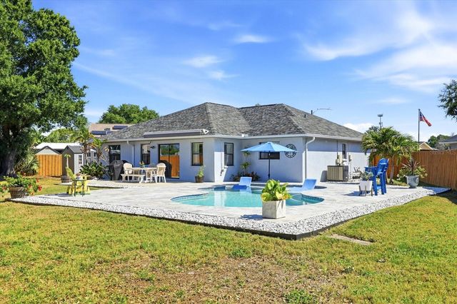 2016 58TH CIRCLE S, St Petersburg, FL 33712