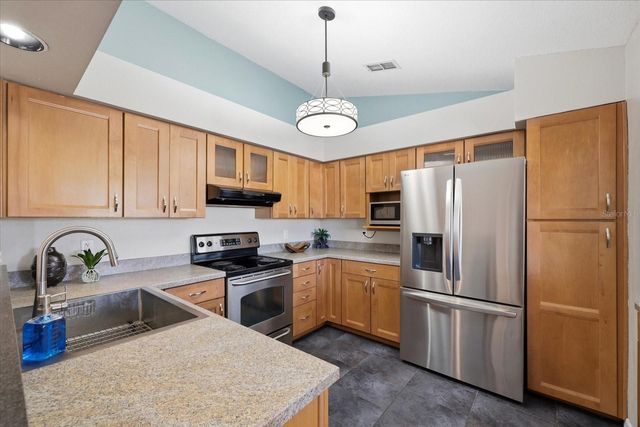 2016 58TH CIRCLE S, St Petersburg, FL 33712