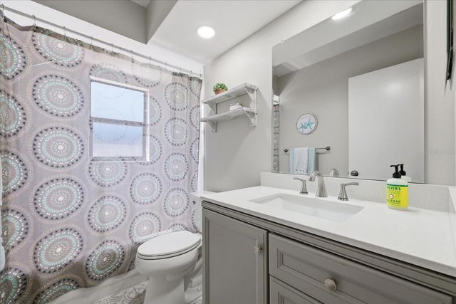 2016 58TH CIRCLE S, St Petersburg, FL 33712