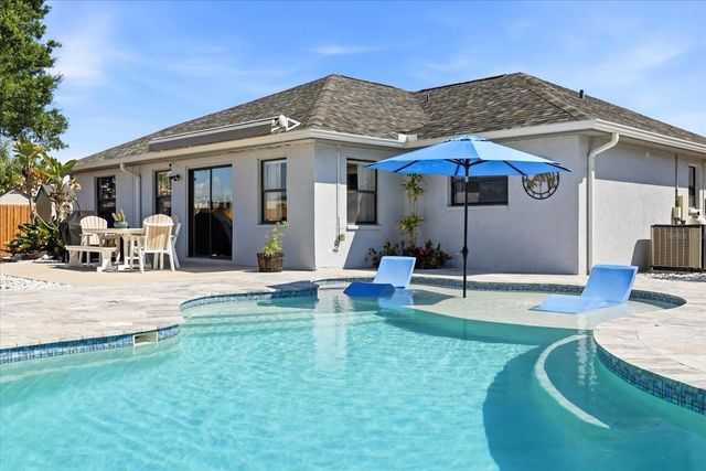 2016 58TH CIRCLE S, St Petersburg, FL 33712