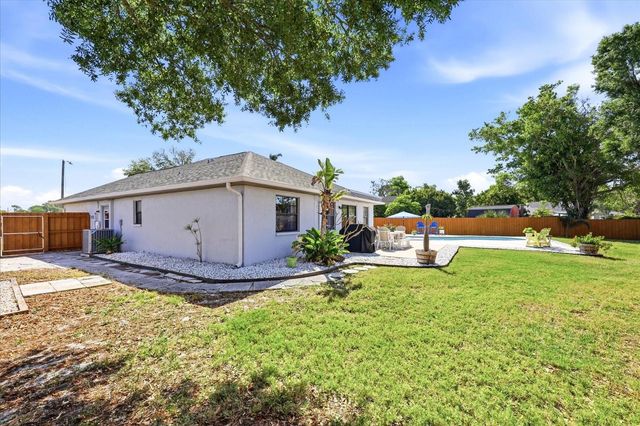 2016 58TH CIRCLE S, St Petersburg, FL 33712