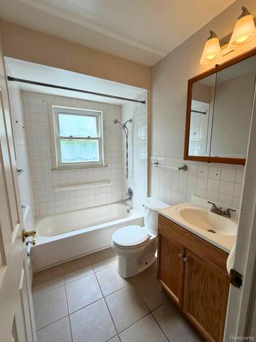 29537 Hazelwood Street, Inkster, MI 48141