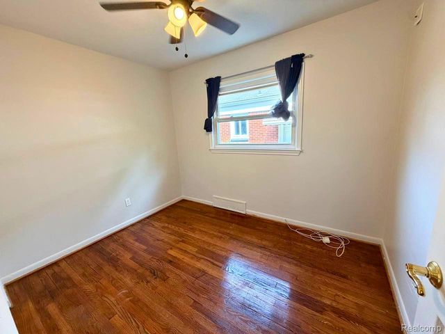 29537 Hazelwood Street, Inkster, MI 48141