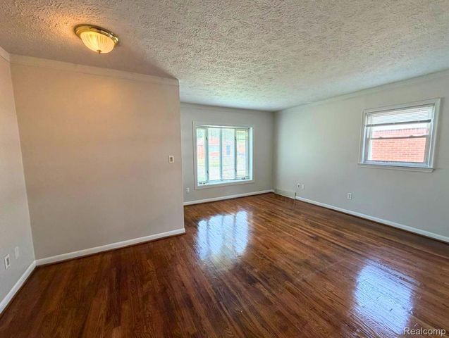 29537 Hazelwood Street, Inkster, MI 48141