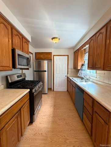 29537 Hazelwood Street, Inkster, MI 48141