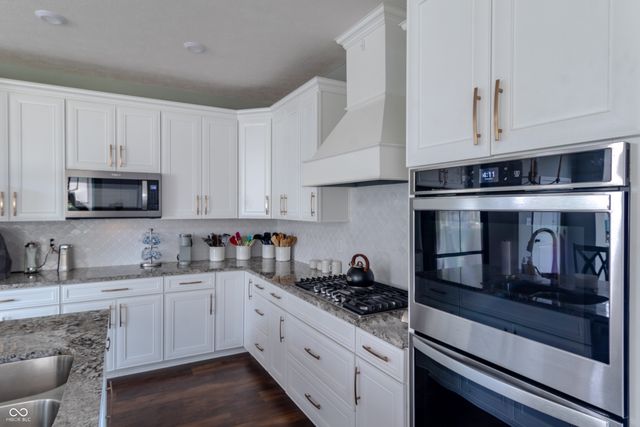 18819 Dooney Court, Noblesville, IN 46062