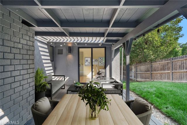 22250 Capulin Court, Woodland Hills, CA 91364