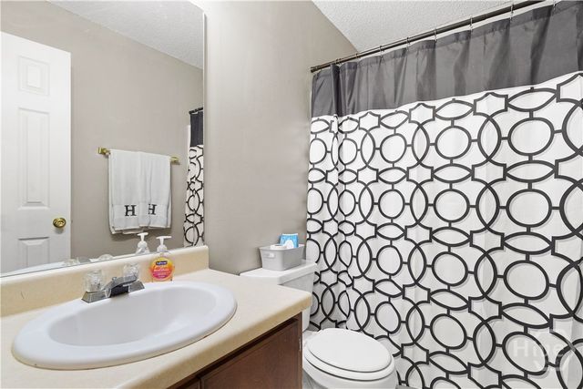 418 Lancaster Loop, Hinesville, GA 31313