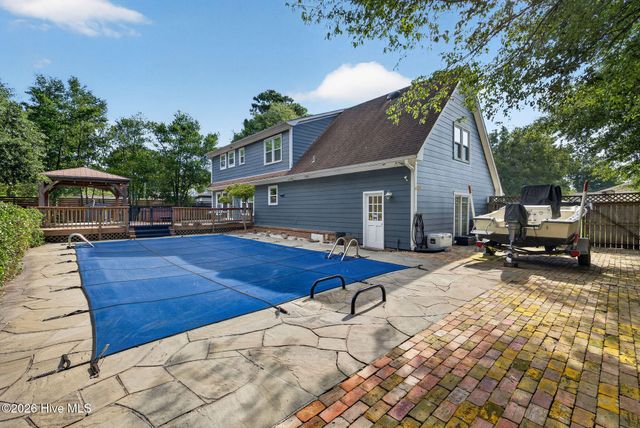 242 Dallas Drive, Wilmington, NC 28405