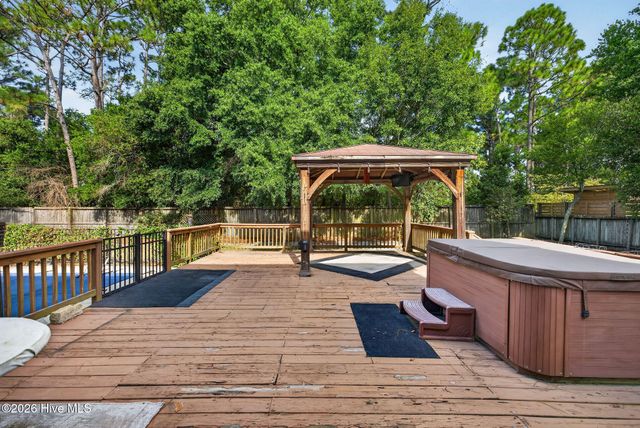 242 Dallas Drive, Wilmington, NC 28405