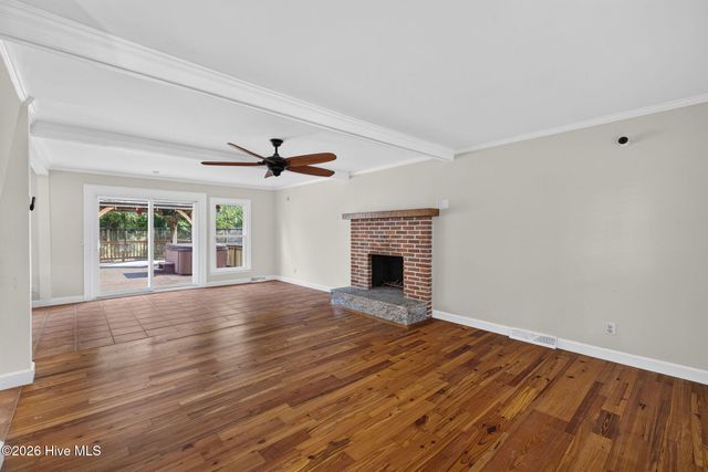 242 Dallas Drive, Wilmington, NC 28405