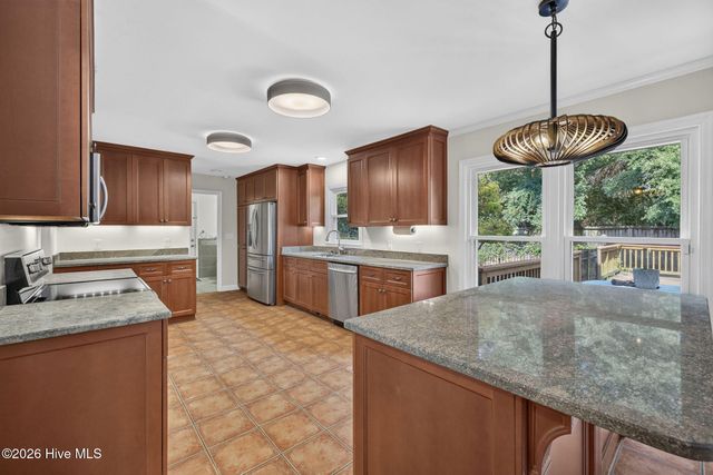 242 Dallas Drive, Wilmington, NC 28405