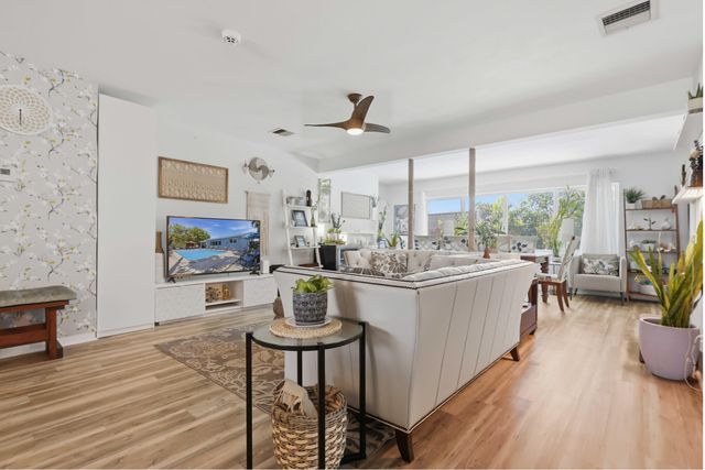 7530 LINCOLN Street, Hollywood, FL 33024